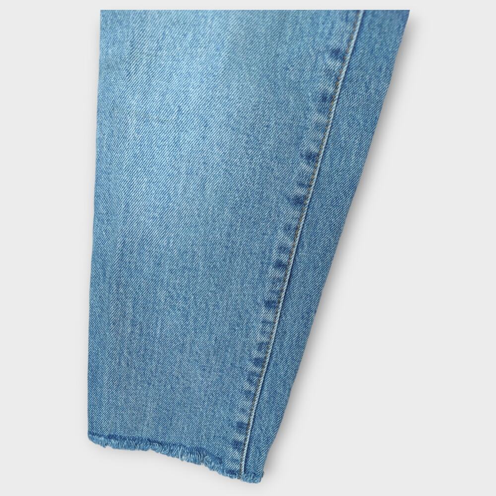 Womens WE THE FREE Distress Light Wash Jeans Button Fly Size 25 - Picture 4 of 8
